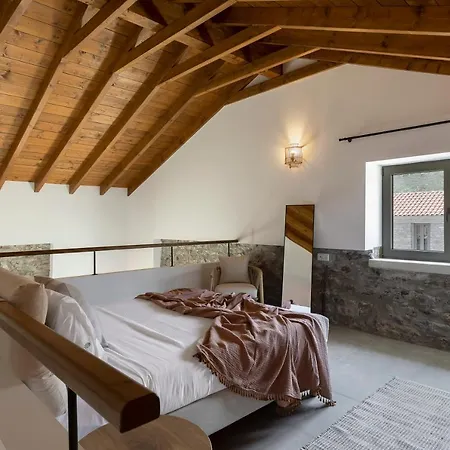 Lichnos Luxury Suites Sourpi Exterior photo