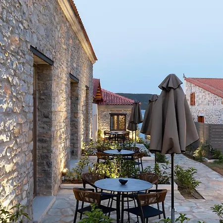 Lichnos Luxury Suites Sourpi Exterior photo