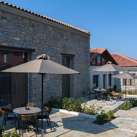 Lichnos Luxury Suites Sourpi Exterior photo