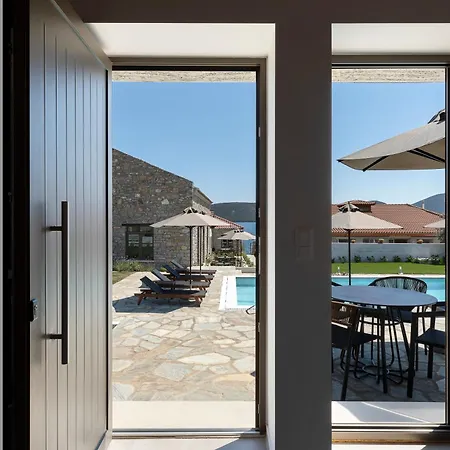 Lichnos Luxury Suites Sourpi Exterior photo