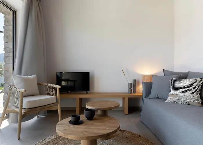 Lichnos Luxury Suites