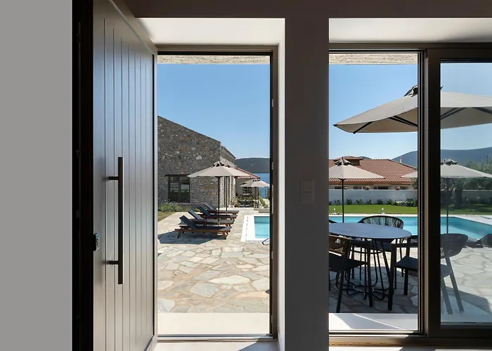 Lichnos Luxury Suites