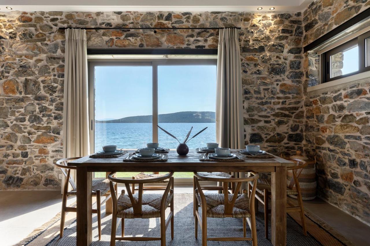 Lichnos Luxury Holiday home Sourpi