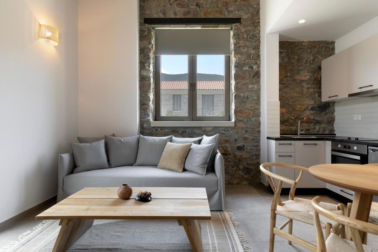 Lichnos Luxury Holiday home Sourpi