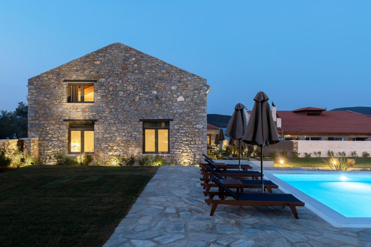 Lichnos Luxury Holiday home Sourpi