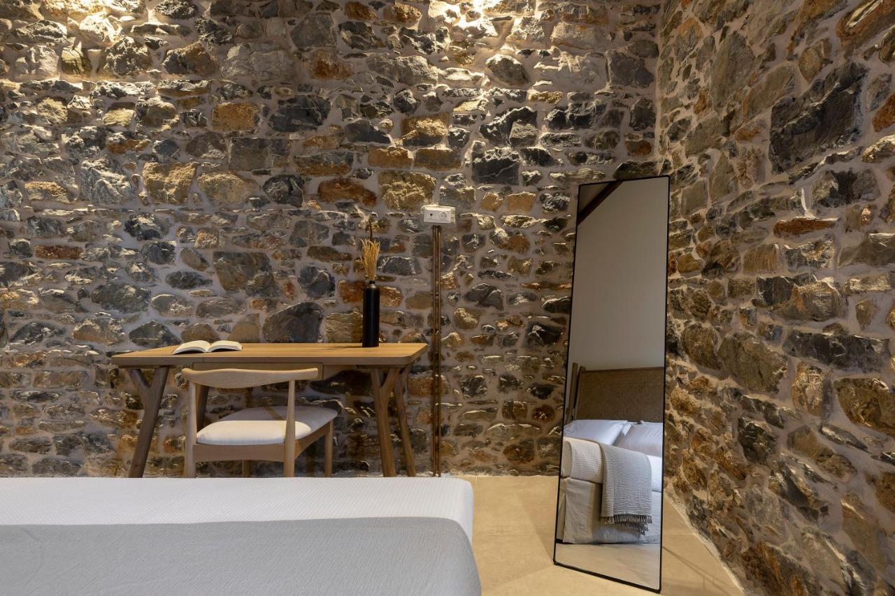 Lichnos Luxury Holiday home Sourpi